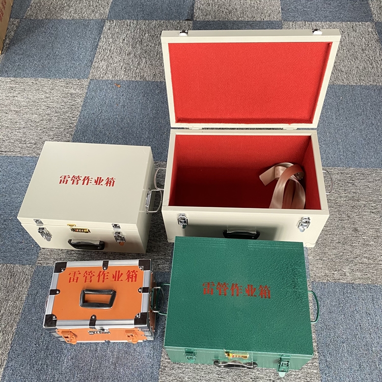 霸州爆破工程作业箱如何选择？玻璃钢与传统材质的全面对比